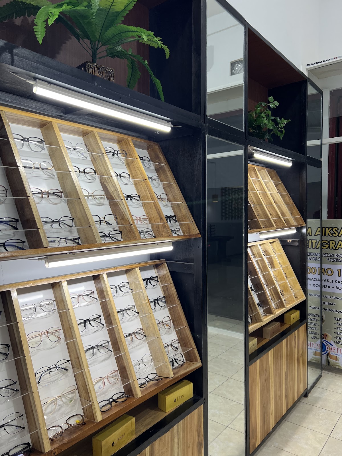 Optik B. Riski Jepara